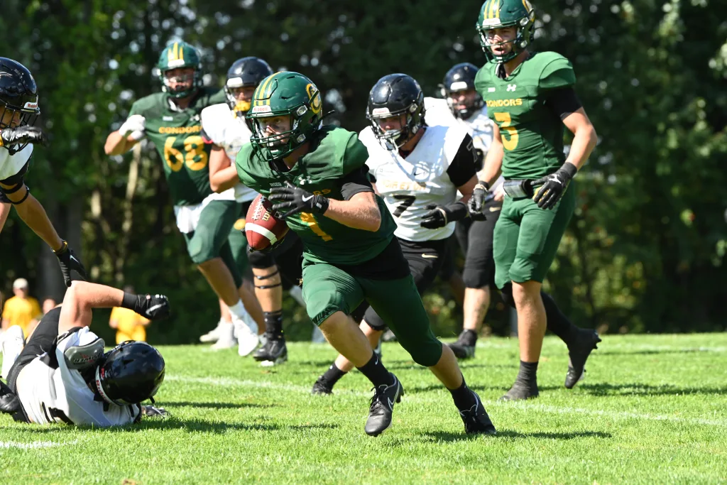 Condors football à la course
